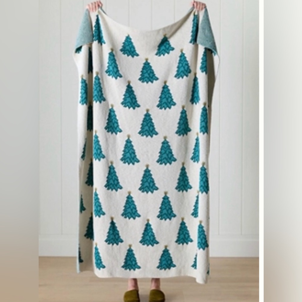 Anthropologie NYC Ballet Christmas tree blanket throw